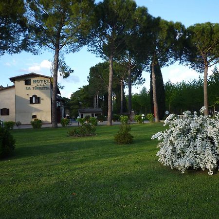 Hotel La Torretta Ассизи Экстерьер фото