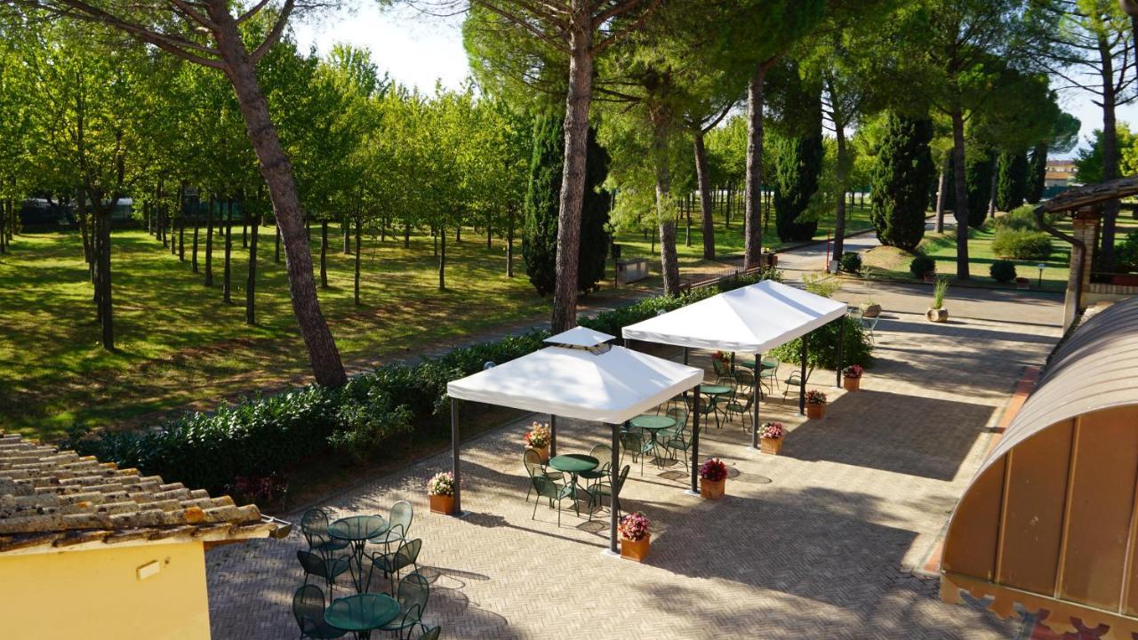 Hotel La Torretta Ассизи Экстерьер фото