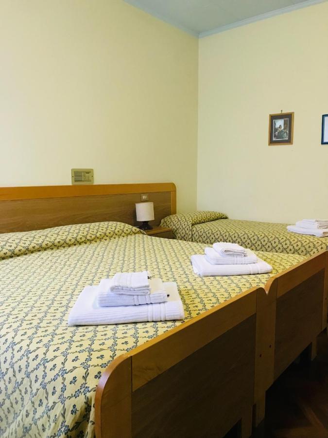 Hotel La Torretta Ассизи Экстерьер фото