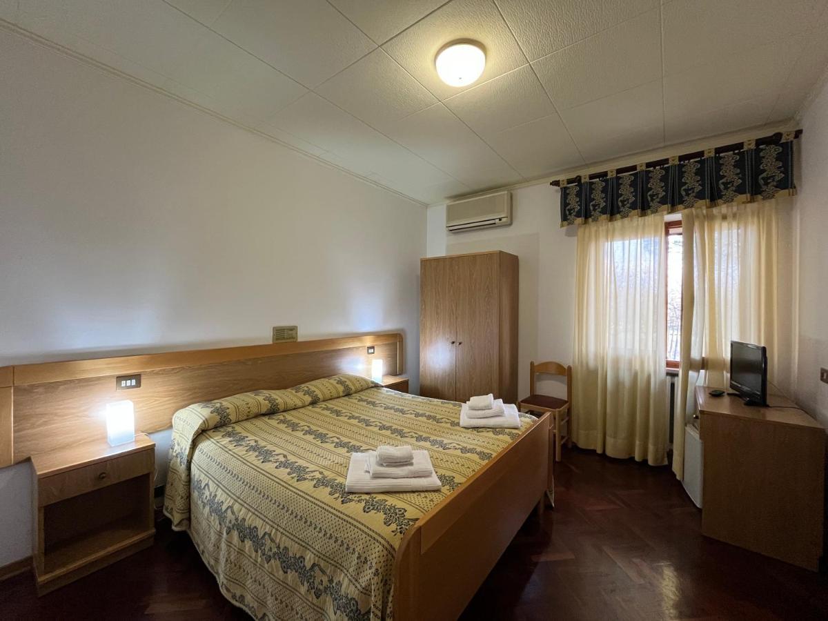 Hotel La Torretta Ассизи Экстерьер фото