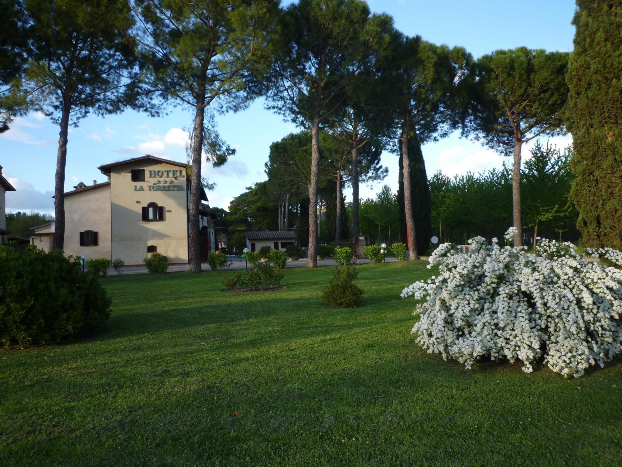 Hotel La Torretta Ассизи Экстерьер фото